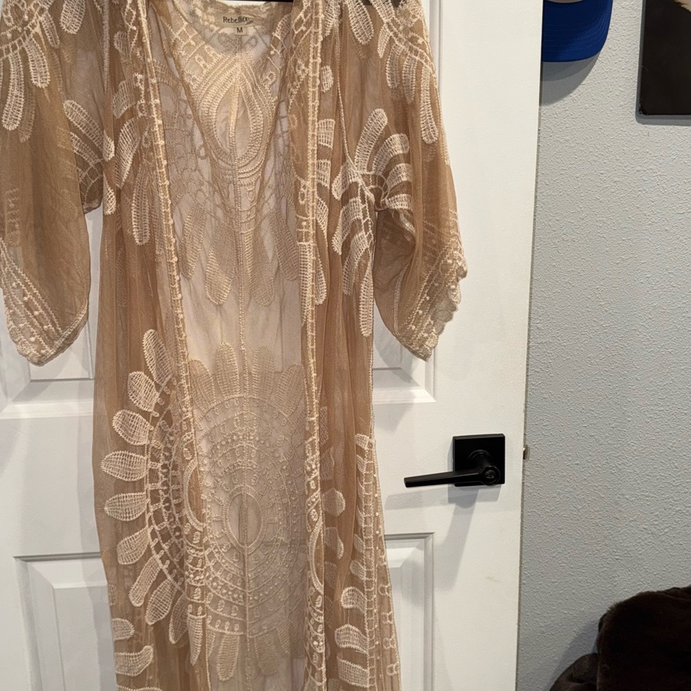 Elegant Lace Kimono Cardigan